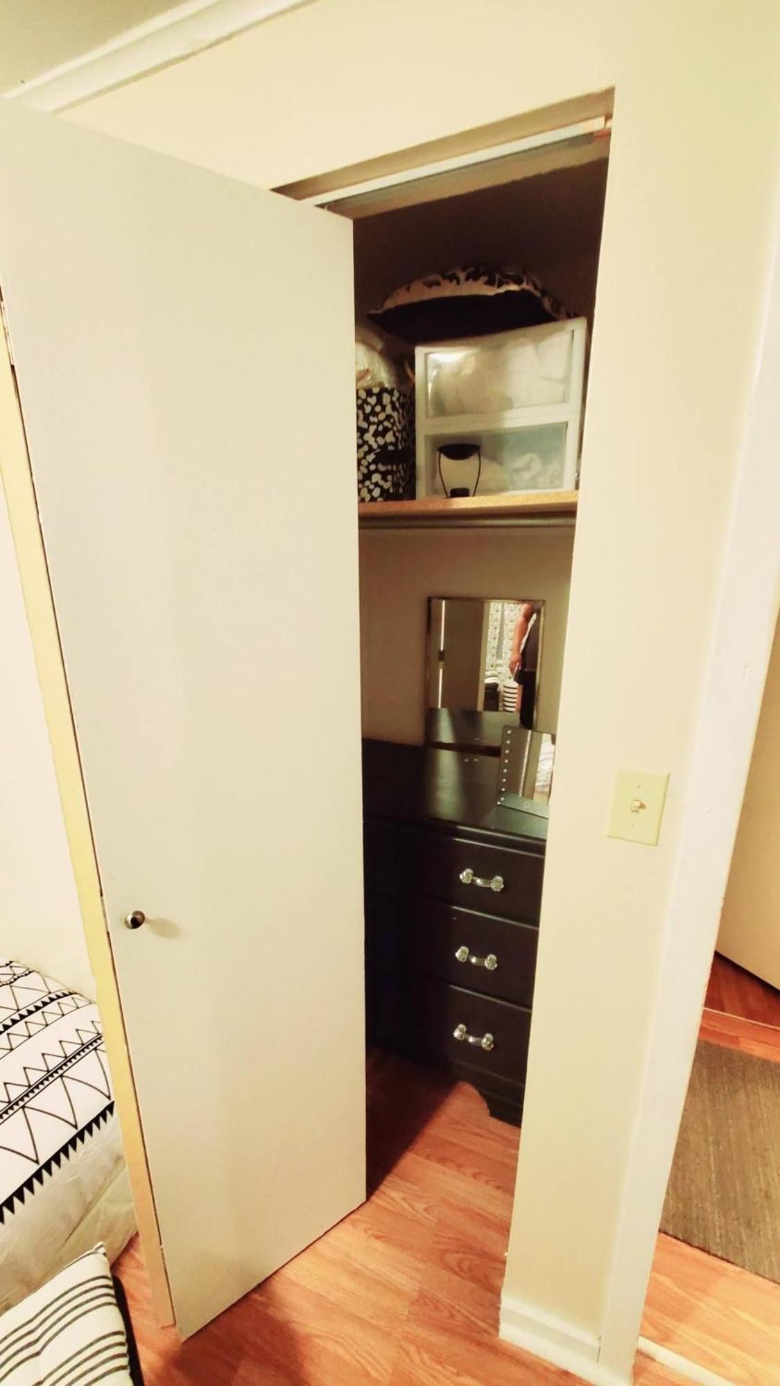 Room In Guest Room - Black-White Rm By Yale U New Haven Bagian luar foto